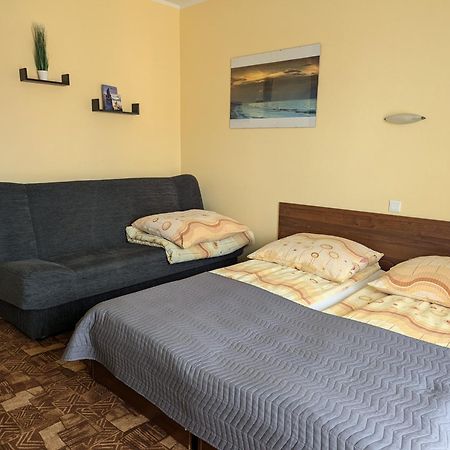 Fala Pokoje Goscinne Wladyslawowo Exterior foto